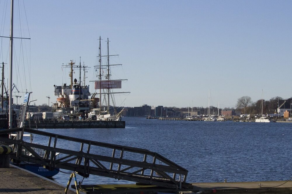 Abenteuer Stadtwelten - Stadtführung Rostock & Warnemünde - Stadthafen und Warnow